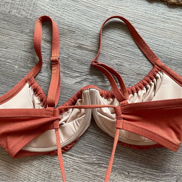 New Victoria’s Secret D CUP Ruched Wicked Bikini Top - Picture 6 of 8